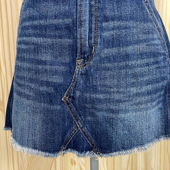 American Eagle Women’s Denim Hi-Rise Festival Mini Skirt Size 6 Blue Frayed - Picture 3 of 13